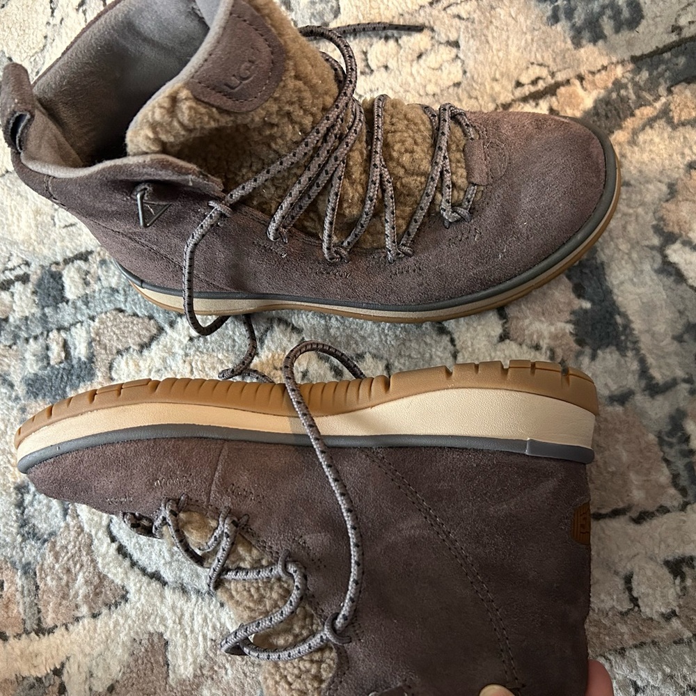 Ugg lakesider heritage boot